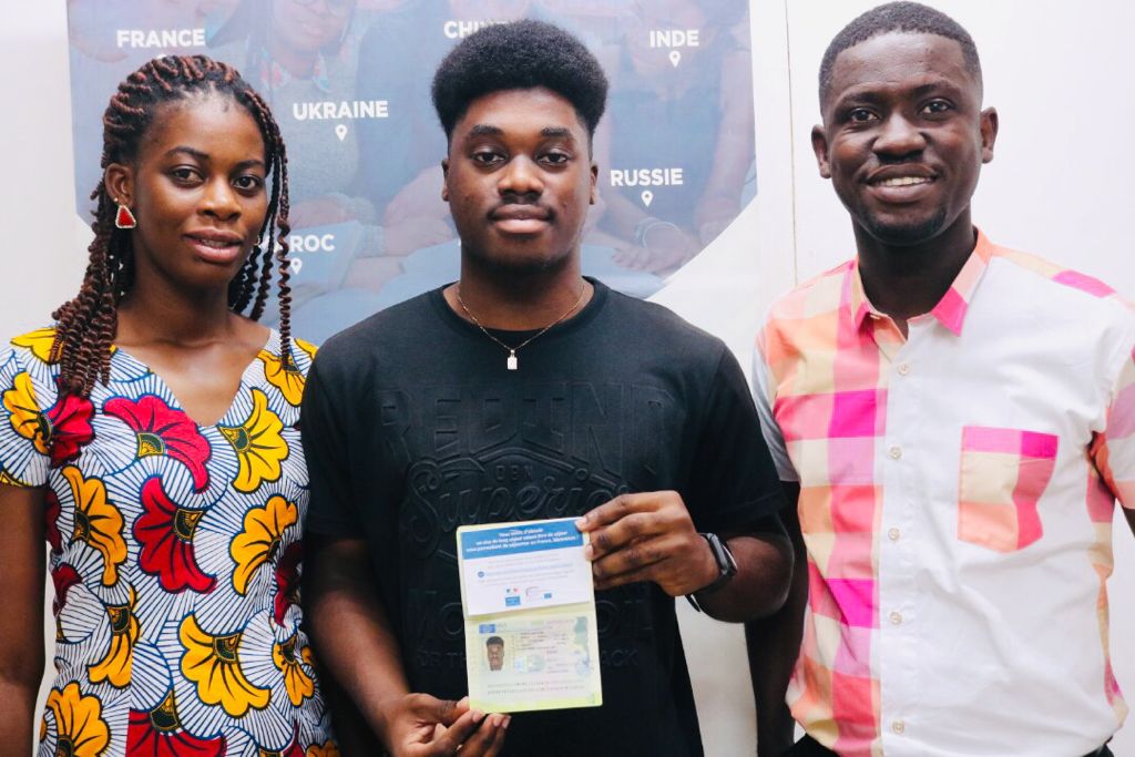 67595448-f960-4be8-85da-83b80f048f15